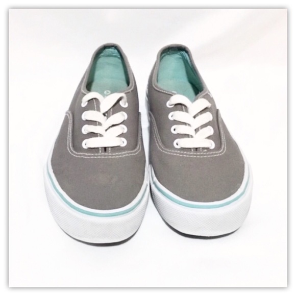 Airwalk Shoes - Airwalk Grey Canvas Shoes